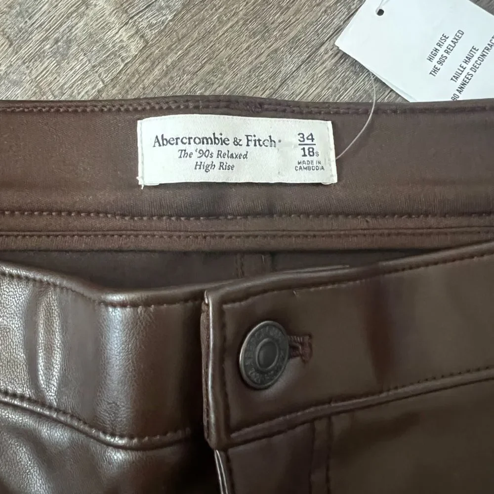 Abercombie &‎ Fitch Vegan Leather 90s Relaxed Pant- Size 34/18
